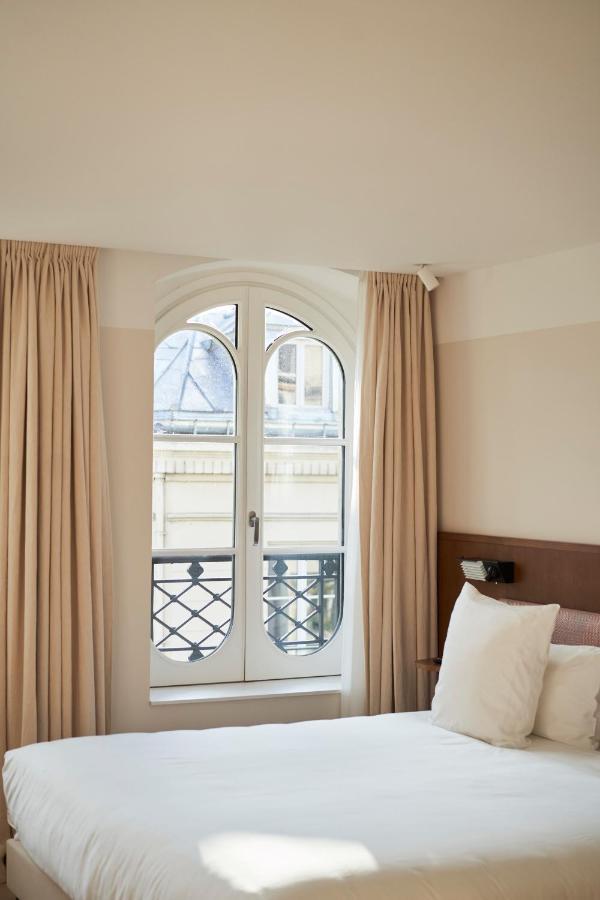 Du Sentier Hotel
