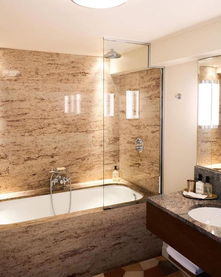 Du Sentier 4* París