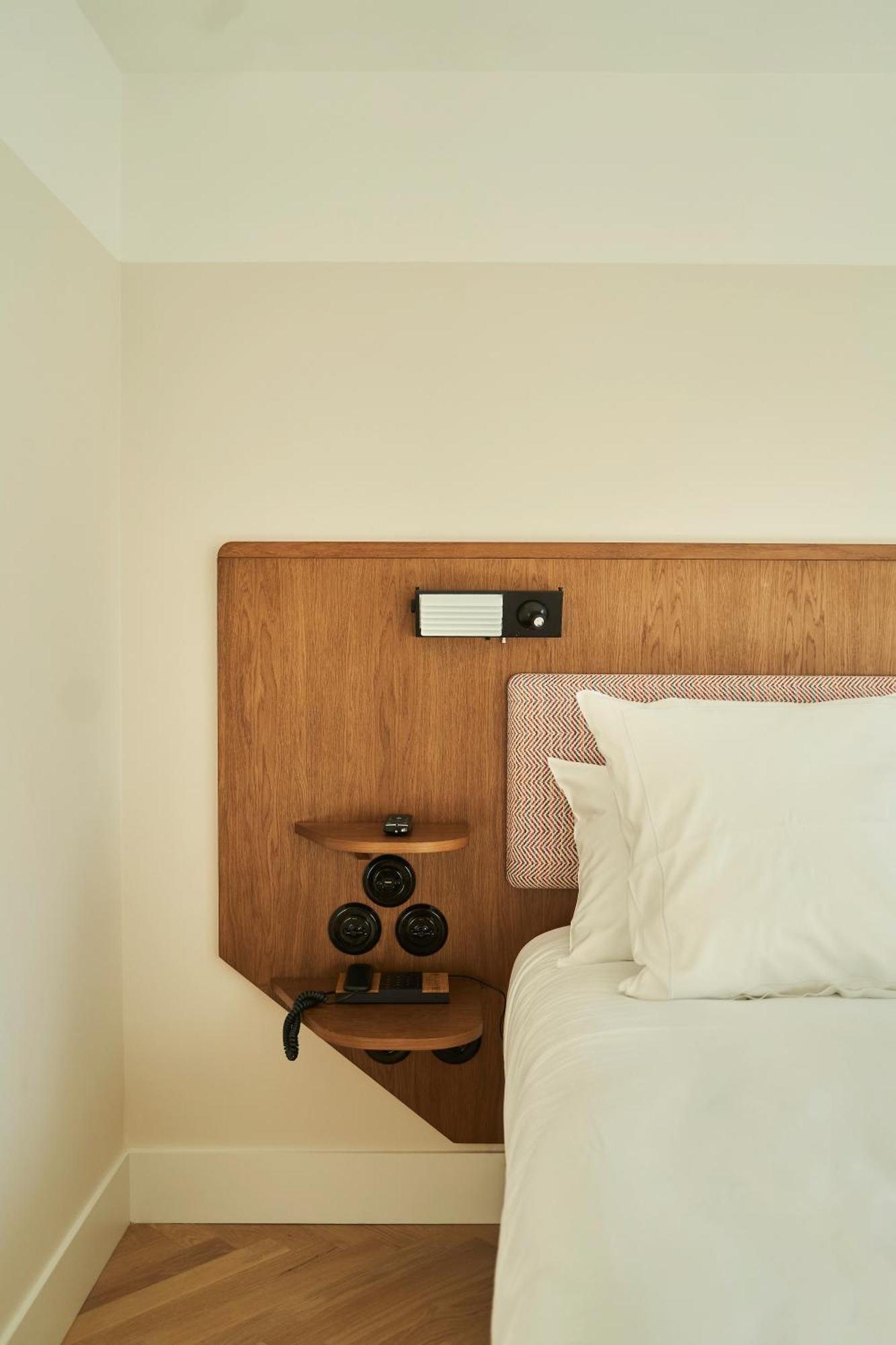 Hotel Du Sentier 4*