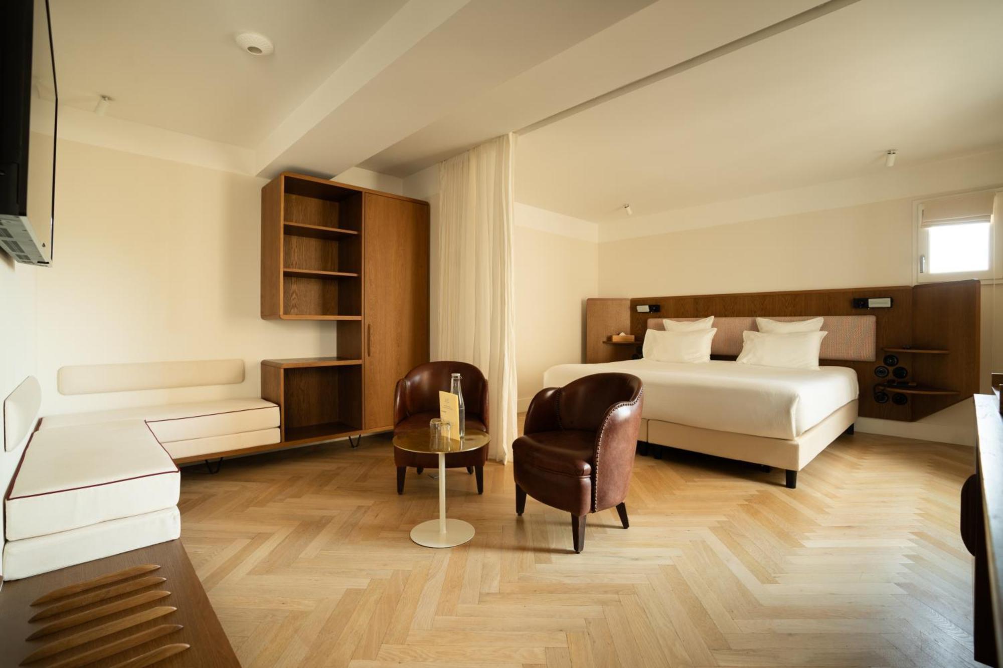 Du Sentier Hotel 4*